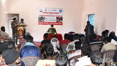 गारू: लातेहार के तिसिया ग्राम में नागरिक कल्याण कार्यक्रम के तहत कारपेंटिंग जॉब ट्रेनिंग का आयोजन