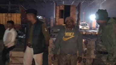 मोहनिया: आगरा से पटना ले जाई जा रही एक करोड़ की शराब ट्रक में छिपाकर जप्त, उत्पाद विभाग ने चालक को किया गिरफ्तार