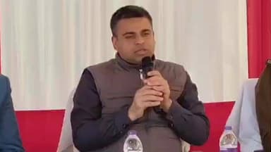 मधेपुरा: कड़ाके की ठंड के कारण मधेपुरा में 14 जनवरी तक कक्षा 8 तक के स्कूलों में शैक्षणिक गतिविधियाँ बंद