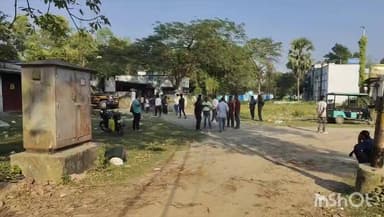 কুমারগঞ্জ: গাছ কাটতে গিয়ে ভারসাম্য হারিয়ে পড়ে মর্মান্তিক মৃত্যু কুমারগঞ্জে