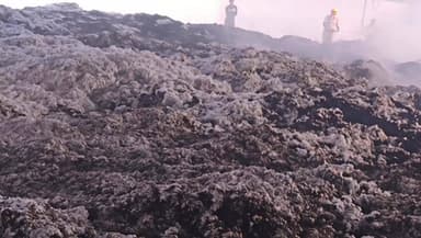 ರಾಯಚೂರು: ನಗರದಲ್ಲಿ ಕಾಟನ್ ಮಿಲ್ ನಲ್ಲಿ ಅಗ್ನಿ ಅನಾಹುತ: ಮೂರು ಕೋಟಿ ಕಾಟನ್ ಭಸ್ಮ