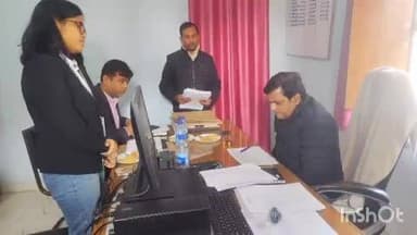 सत्तर कटैया: सत्तर कटैया प्रखंड: कोशी प्रमंडलीय आयुक्त ने अंचल कार्यालय का निरीक्षण किया, दाखिल खारिज मामलों की समीक्षा