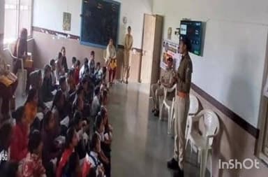 લાઠી: દામનગર પોલીસની “MISSION SMILE” હેઠળ બાળકો માટે મહત્વપૂર્ણ જાગૃતિ અભિયાનનું આયોજન