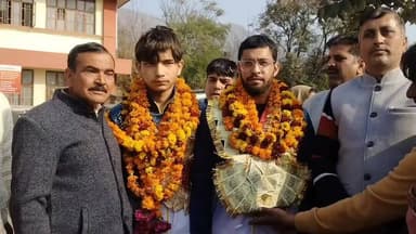 बिलासपुर सदर: कोठीपुरा के चंगर प्लासनी गांव के पहलवानों ने अखिल भारतीय डीएवी कुश्ती में जीता रजत पदक