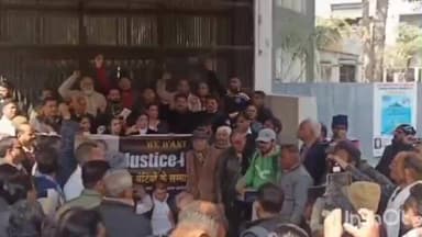 गाज़ियाबाद: अपहरण और हत्या के विरोध में प्रदर्शन, अम्बेडकर जन्मोत्सव आयोजन समिति ने गाजियाबाद जिलाधिकारी के नाम सौंपा ज्ञापन