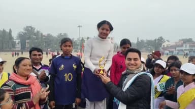 ইটাহার: ইটাহার উচ্চ বালিকা বিদ্যালয়ের শীতকালীন বার্ষিক ক্রিড়া প্রতিযোগিতা অনুষ্ঠিত হলো হাই স্কুল মাঠে, উপস্থিত MLA