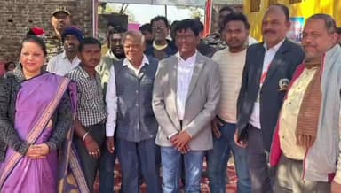 बाघमारा/कतरास: बाघमारा विधानसभा क्षेत्र के जमुआटांड स्थित चारीदेवी उच्च विद्यालय में खेल महोत्सव का आयोजन