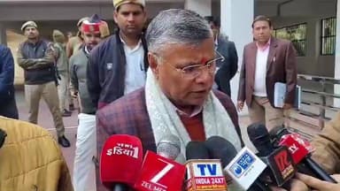 इटावा: कलेक्ट्रेट में मंत्री ने कहा, प्रत्येक थाने में होमगार्ड के लिए बनाए जाएंगे दो कमरे, होमगार्ड की भर्तियां होंगी पारदर्शी