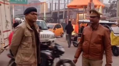 महाराजगंज: मकर संक्रांति पर्व को लेकर गुरु गोरक्षनाथ मंदिर और पार्किंग स्थल का ASP ने किया निरीक्षण