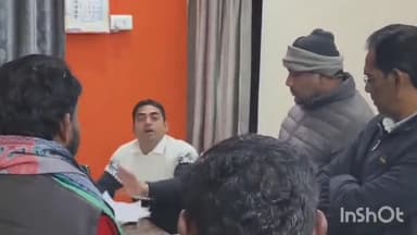 त्योंथर: वेतन न मिलने से हड़ताल पर गए नगर परिषद चाकघाट के सफाई कर्मचारी सीएमओ के आश्वसन के बाद वापस आए कम पर सीएमओ ने दी जानकारी।