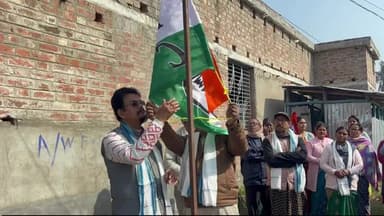 করিমপুর ২: করিমপুর ২ নম্বর অঞ্চলে উন্নয়নের পাঁচালী কর্মসূচী পতাকা উত্তোলনের মাধ্যমে সূচনা করেন বিধায়ক বিমলেন্দু সিংহ রায়