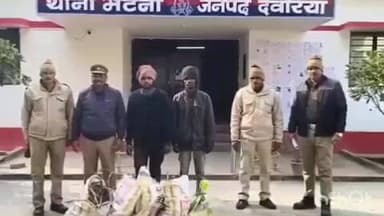 भाटपार रानी: भटनी पुलिस ने बंद शुगर मिल परिसर से दो चोरों को कॉपर के तार, एल्यूमीनियम और लोहा चुराते पकड़ा