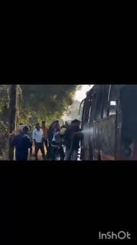 कळमेश्वर: सेलू कळंबी रोडवर स्टार बस मध्ये शॉर्टसर्किट, कोणतीही जीवितहानी नाही