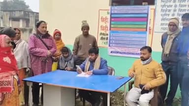 पताही: पताही प्रखंड में किसान रजिस्ट्रेशन बनी किसानों की परेशानी, जमाबंदी की शर्त से अटकी किसान फॉर्मर रजिस्ट्रेशन