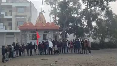 महिदपुर: शिवाजी बस्ती द्वारा निकाली जा रही है प्रभात फेरी