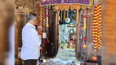 નખત્રાણા: MLA એ સોમનાથ સ્વાભિમાન પર્વના પાવન અવસરે નખત્રાણા તાલુકાના પુરેશ્વર ખાતે શ્રી પુઅરેશ્વર મહાદેવ મંદિરે શીશ ઝુકાવી મહાદેવન