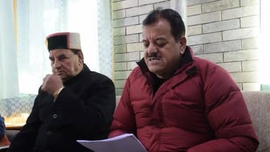 भुंतर: 52 वर्ष तक अपने कार्यालय में तिरंगा नहीं लहराया, आज तिरंगा यात्रा कर रहे हैं सुंदर सिंह ठाकुर, विधायक