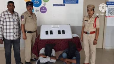 నిజామాబాద్ సౌత్: నగరంలో సెల్ ఫోన్ షాపులో చోరీకి పాల్పడ్డ ఇద్దరు అరెస్ట్: 1 TOWN SHO రఘుపతి వెల్లడి