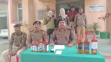गोरौल: गोरौल पुलिस ने गोढ़िया पुल के पास एक ट्रक से 670 कार्टून विदेशी शराब बरामद की, चालक और खलासी गिरफ्तार