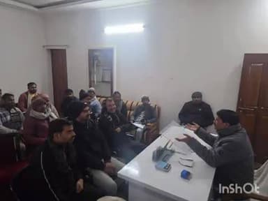 मेहदावल: कर्मा कला आवास पर मेहदावल के विधायक अनिल कुमार त्रिपाठी ने जनता दरबार लगाकर ग्रामीणों की समस्याएं सुनीं