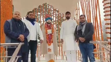 उचकागांव: उचकागांव प्रखंड के श्यामपुर में दिवंगत शिक्षक अरविंद यादव की प्रतिमा का अनावरण