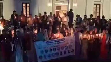 छिंदवाड़ा नगर: इंदौर में दूषित पानी से हुई मौतों पर छिंदवाड़ा महिला कांग्रेस ने कैंडल मार्च निकालकर दी श्रद्धांजलि