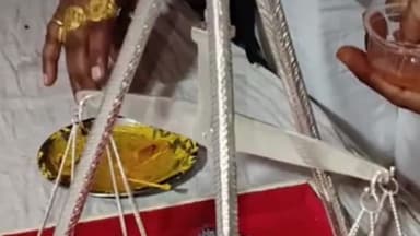 भदेसर: मंडफिया स्थित सांवलिया सेठ को आस्था का अनोखा चढ़ावा, अर्पित किए डेढ़ किलो चांदी का लहसुन, तराजू-कांटा और चांदी का मकान