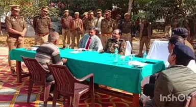 घोरावल: करमा थाने पर IG और मंडलायुक्त ने सुनी लोगों की समस्याएं, लापरवाही नहीं होगी बर्दाश्त