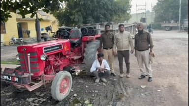 इंद्रगढ़: खनन विभाग की टीम ने इंद्रगढ़, देईखेडा क्षेत्र में अवैध खनन और परिवहन पर कार्रवाई करते हुए 2 ट्रैक्टर ट्रॉली जब्त की