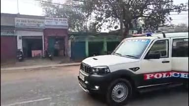 शेखपुरा: जमुई जाते समय सांसद अरुण भारती का कार्यकर्ताओं ने किया जोरदार स्वागत, कार्यकर्ताओं का हाल-चाल जाना