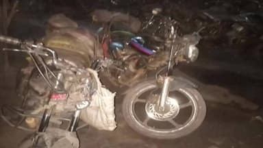 बेरमो: खासमहल इलाके में CISF की छापेमारी, दो बाइक और भारी मात्रा में अवैध कोयला जब्त