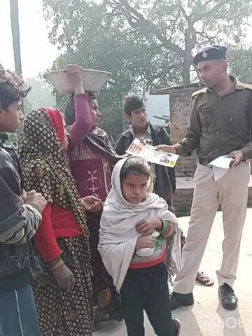 दाउदनगर: दाउदनगर अग्निशालय द्वारा अनुमंडल के विभिन्न गांवों में चलाया गया जागरूकता अभियान