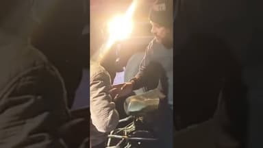 जायस में सड़क किनारे चाय की दुकान में घुसी ट्रक लोगों ने कूदकर बचाई जान #amethi #jayas #amethipolice