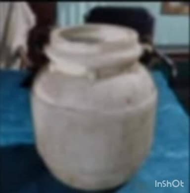 बेगूसराय: फुलवरिया थाना पुलिस ने 10 लीटर देशी शराब के साथ 1 अभियुक्त को किया गिरफ्तार, एसपी ने दी जानकारी