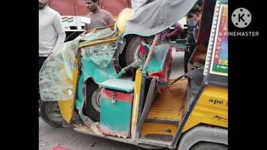 భువనగిరి: చౌటుప్పల్ వద్ద రోడ్డు ప్రమాదం ఆటో డ్రైవర్ కు గాయాలు