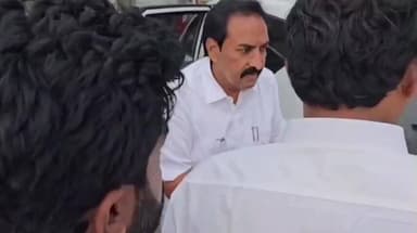 ఆత్రేయపురంలో అట్టహాసంగా ప్రారంభమైన ఈత, పడవల పోటీలు