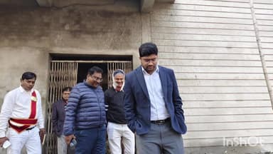 मुंगेर: डीएम ने निर्माणाधीन मीटिंग हॉल का निरीक्षण किया, गुणवत्ता और शीघ्र पूर्णता के दिए निर्देश