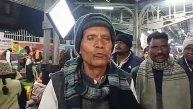 जिले के ग्राम सिंहपुर के श्री खूबचंद मेहरा को तिरुपति श्रीकालहस्ती जाने का मिला मौका
दे रहे हैं मुख्यमंत्री डॉ. मोहन या...