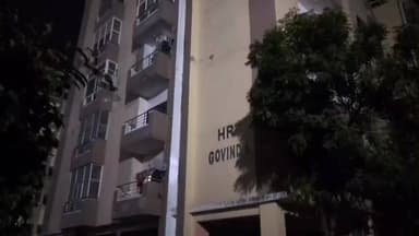 मथुरा: वृंदावन के प्रेमानंद महाराज के फ्लैट में शॉर्ट सर्किट के चलते मची अफरातफरी