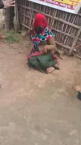 शिव आश्रम ट्रस्ट के द्वारा कंबल वितरण