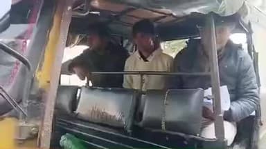 দেগঙ্গা: একাধিক চুরি ও ডাকাতির অভিযোগে দেগঙ্গার চাপাতলা গ্রাম থেকে এক দুষ্কৃতীকে গ্রেপ্তার করে আদালতে পাঠালো পুলিশ