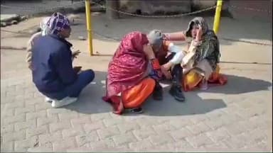 इटावा: बकेवर इलाके में अज्ञात वाहन की टक्कर से बाइक सवार छात्रा की दर्दनाक मौत, डॉक्टर ने किया मृत घोषित