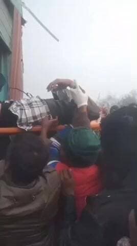 मुहम्मदाबाद गोहना: जमुई गाँव के पास पूर्वांचल एक्सप्रेस वे पर दो ट्रकों में हुई टक्कर, चालक घायल, पुलिस मामले की जांच में जुटी