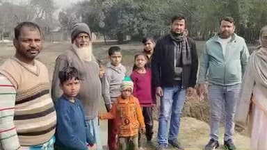 अमौर: अमौर नगर पंचायत के वार्ड नंबर 9 के ग्रामीणों ने जर्जर विद्युत तार बदलने की की मांग