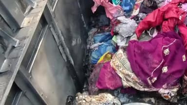 महमूदाबाद: दशरथ पुरवा में रविवार तड़के भीषण आग, चार परिवारों के घर जले, गृहस्थी और नकदी राख