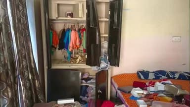 नारनौल: नारनौल के पास पटीकरा वार्ड नंबर-9 में चोरों ने एक लेक्चरर के घर से लाखों के आभूषण और नकदी चुराई