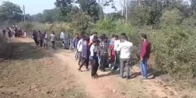 चिनिया: पारिवारिक विवाद में युवक ने कुएं में कूदकर जान दी, मरने से पहले परिजनों से फोन पर की बात