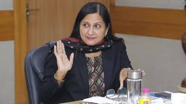 पंजाबी बाग: पश्चिमी दिल्ली: सांसद कमलजीत सेहरावत ने दिल्ली की ट्रैफिक समस्याओं पर केंद्रीय मंत्री के साथ की अहम बैठक