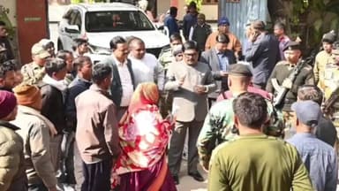 गोमिया: मुरुबन्दा में मंत्री विकास मुद्दों से अवगत हुए, अधिकारियों को समस्या समाधान के निर्देश दिए