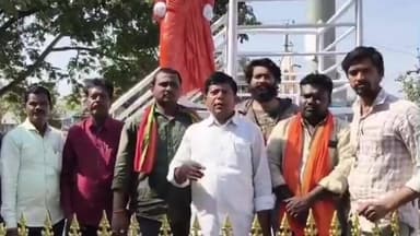 అదిలాబాద్ అర్బన్: యువత స్వామి వివేకానందుడు చూపిన బాటలో నడవాలి :కాంగ్రెస్ సీనియర్ నాయకుడు శ్రావణ్ నాయక్